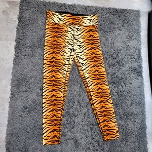 VS PINK Tiger Leggings